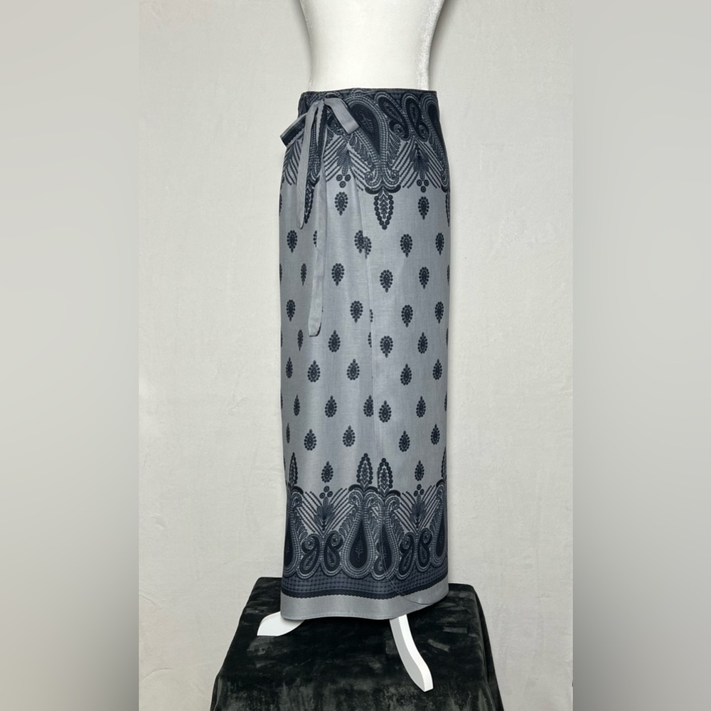 *NWT* Pareo Sarong Wrap Cover-up Long Skirt - One Size - Gray and Black Paisely